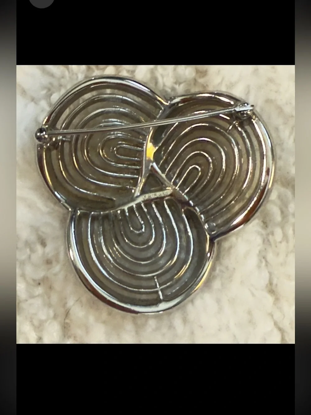 Vintage Trifari silver-tone swirl brooch Women’s costume jewelry